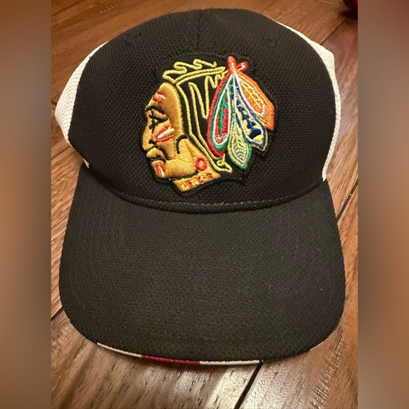 Reebok Other - Chicago Blackhawks Reebok Center Ice Collection Winter Classic 2017 Small Medium